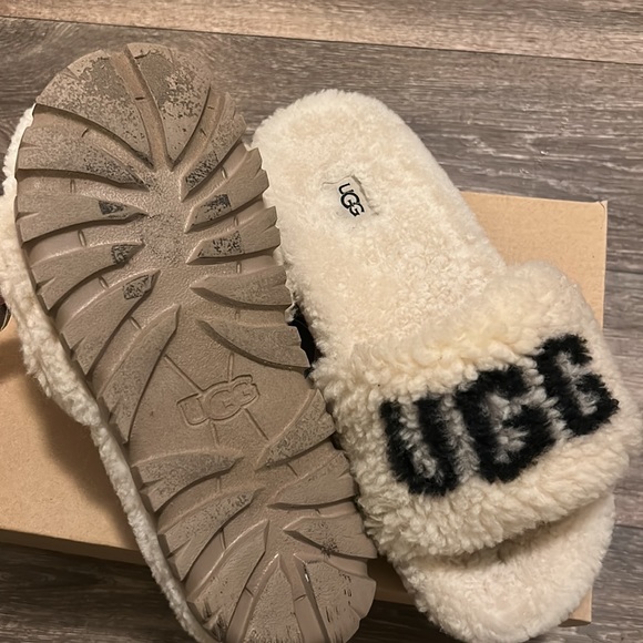UGG Slides - Picture 3 of 3
